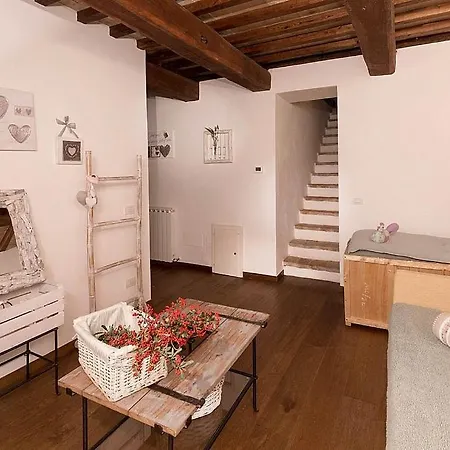 Apartamento In Sleeps 4 Includes Swimming Pool 8