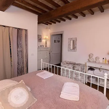 In Sleeps 4 Includes Swimming Pool 8 Apartamento